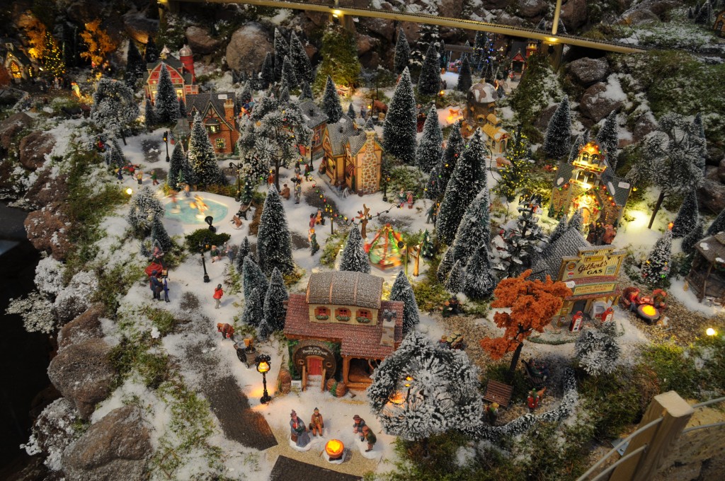 Kersthuisjes kerstshow kerstdorpjes Intratuin Duiven 2015