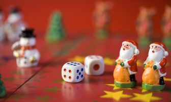 5 kerstspelletjes voor het hele gezin kerstspelletjes spelen