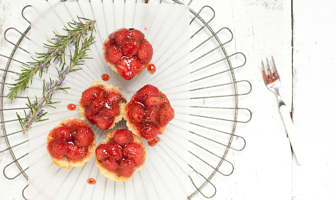 Voor het kerstontbijt: homemade aardbeienjam zonder suiker