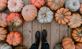 15 herfsttradities waar je een heerlijk knus gevoel van krijgt