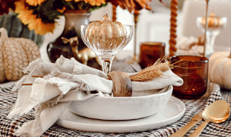 Een sfeervol gedekte herfsttafel – Monthly Favourites