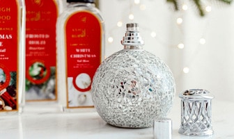 WIN! Geurlamp met kerstgeur van Ashleigh & Burwood