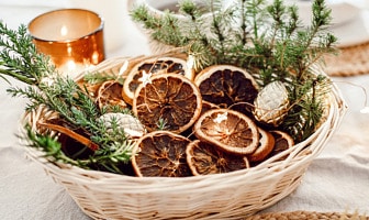 Zo dek je een práchtige tafel voor het kerstontbijt of de kerstbrunch
