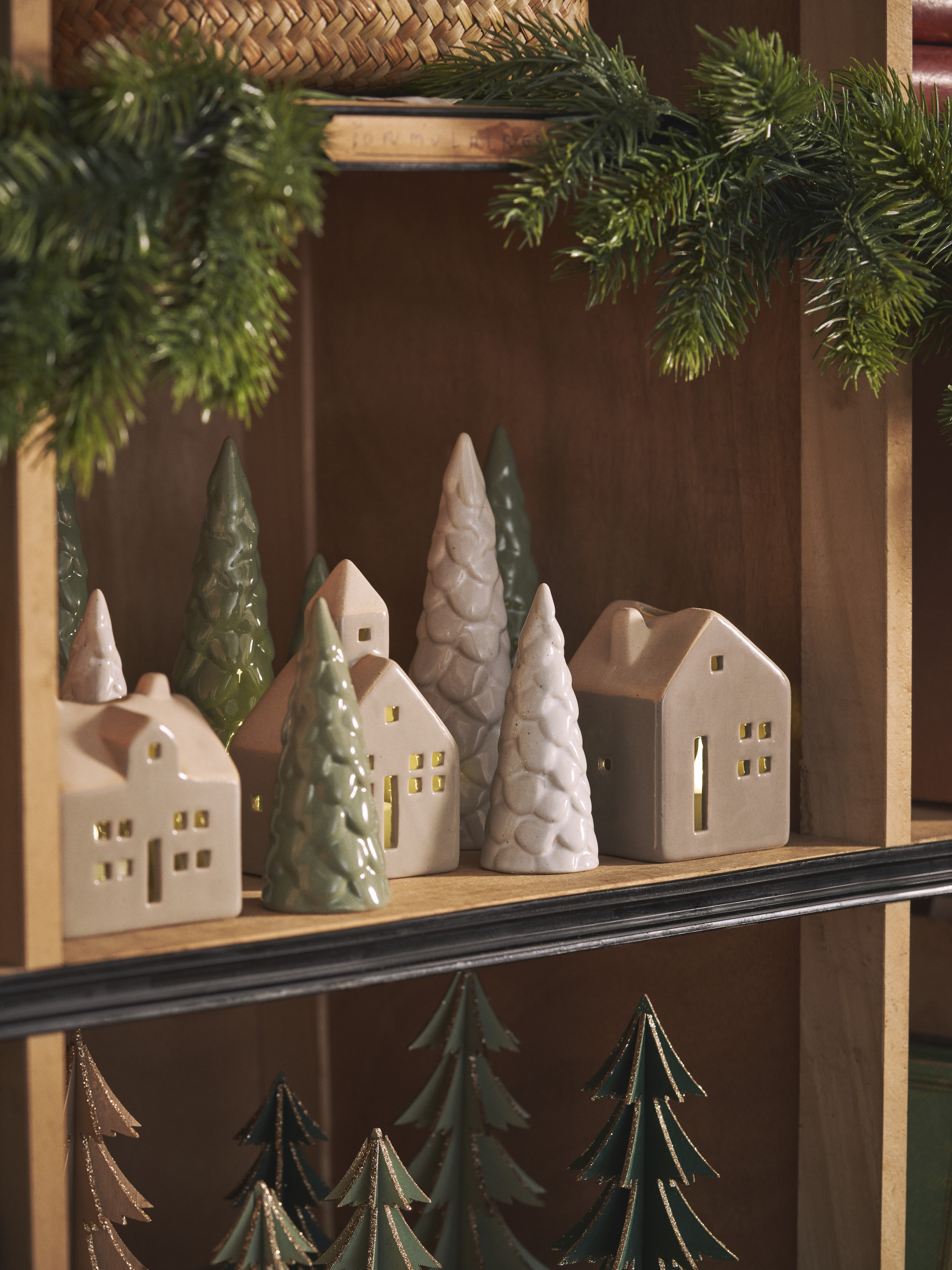 Søstrene Grene kerstcollectie 2023 - keramiek huisjes en boompjes